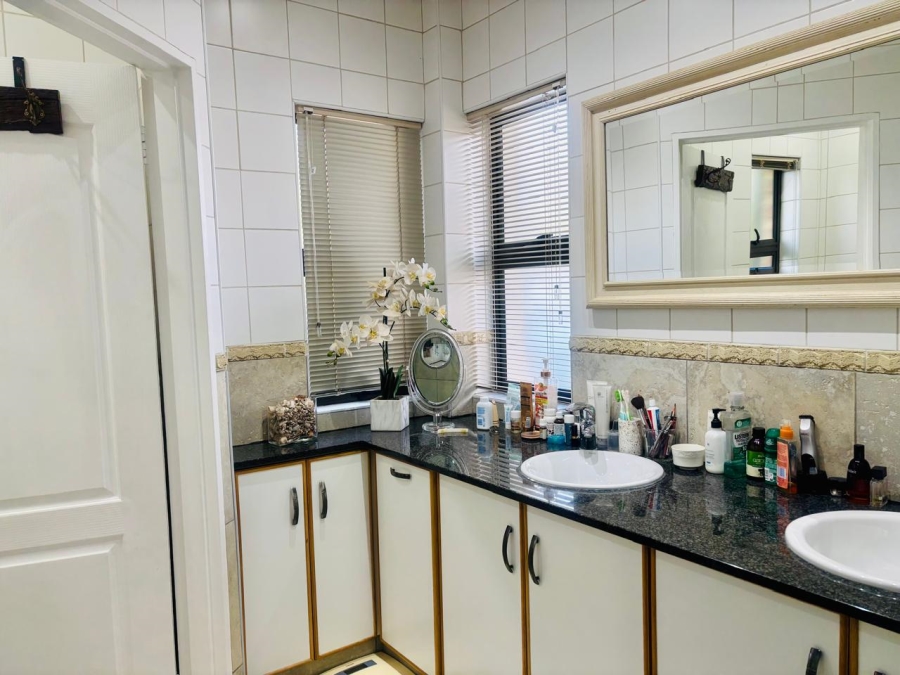 3 Bedroom Property for Sale in Vredenhof Sh Free State